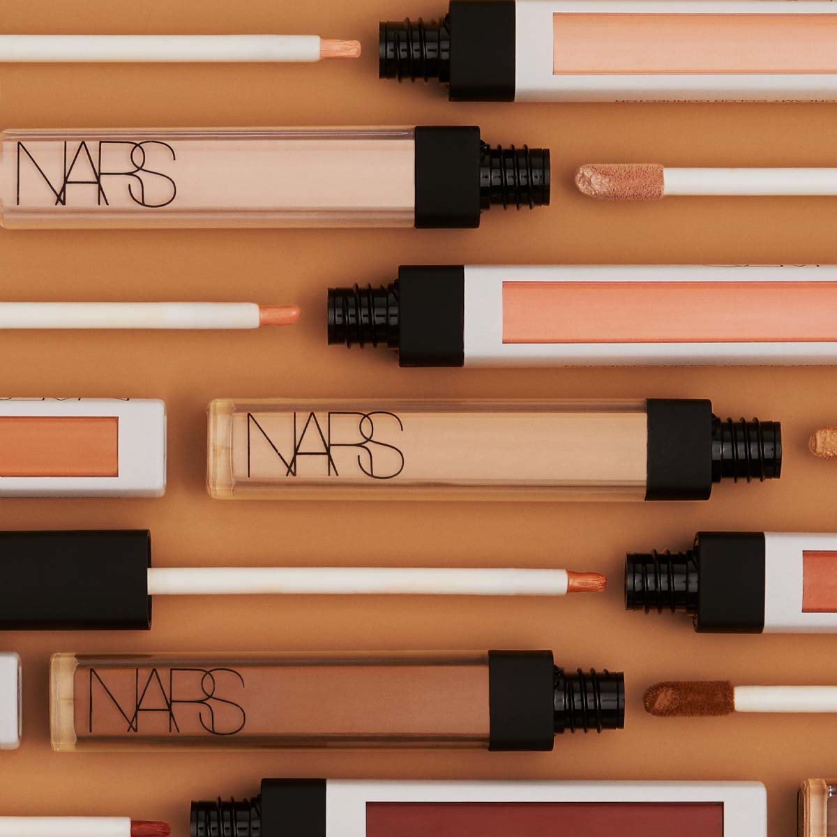 RADIANT CREAMY COLOR CORRECTOR  (CORRECTOR PARA OJOS)